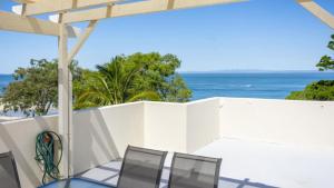 Modern Unit With Penthouse Views