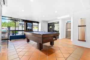 Windward Apartments
