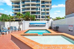 Windward Apartments
