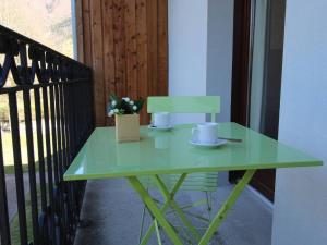 Appartement T2 avec Balcon, Parking et WiFi - Proche Thermes et Centre ville, 4 pers. - FR-1-313-222