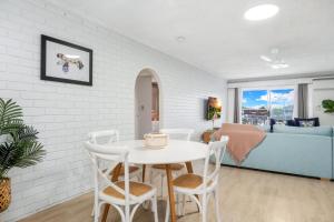 Luna Blu & The Beach Loft Yeppoon- Private Apartments