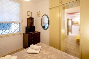 One-Bedroom Apartment room in GetTheKey S.Stefano Apartment