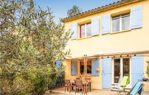 Maisons de vacances Amazing Home In Propiac With Outdoor Swimming Pool, Wifi And 2 Bedrooms : photos des chambres