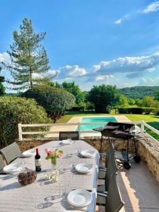 Villas Charmante ferme renovee en Dordogne Perigord : Villa