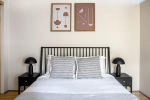 S Lake 1br w wd Gym walkable area SEA-386