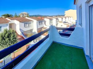 Primera línea de playa - terraza privada - parking - Ideal familias 6-7 pax o Parejas 2-4 pax