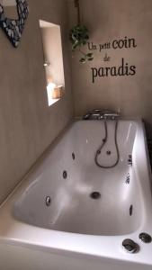 Appartements Le Paradis marocain avec balneo : photos des chambres
