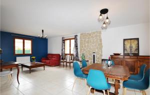 Maisons de vacances Amazing home in Elne with WiFi and 3 Bedrooms : photos des chambres