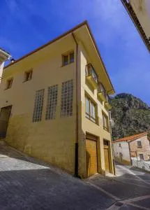 Barranco de la Olla by Apartamentos Arnedillo - 恩西索