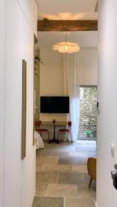 Appartements Home Chic Home - Les Suites de La Comedie : photos des chambres