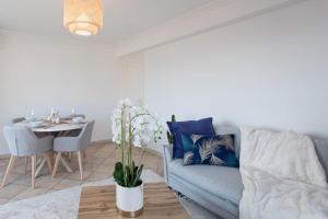 Appartements L9 Villefranche Bay view Suite / Terrasse &AC 2 rooms : photos des chambres