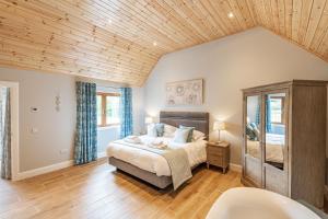 Osprey Lodge 1 with Hot Tub