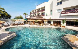 Gorgeous Apartment In Saint-Cyprien