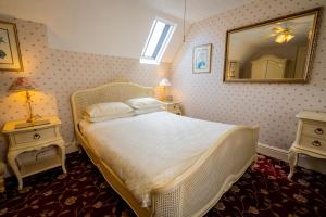 Superior King Room room in Barbican House