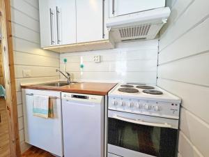 Paritalomökki Lomariihi 10