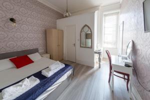 Double - Basic - Sea View room in Highlands Hotel