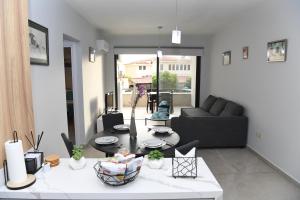 Alexis Apartments - Nice 2-bedroom with swimming pool