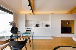 Boutique Rentals-Primrose Terrace&Garage