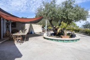 Music House a Castellana Grotte confinante via per Turi 500m dalle Grotte