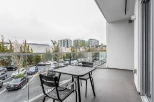 Marina Del Rey 2br w gym pool nr 405 LAX-1006