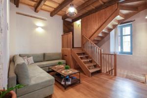 DOMUS CLODIA, sensing Rethymnos Old Town!