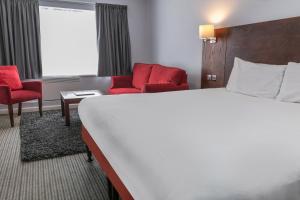 Executive Double Room with Sofa Bed room in Best Western The Stuart Hotel