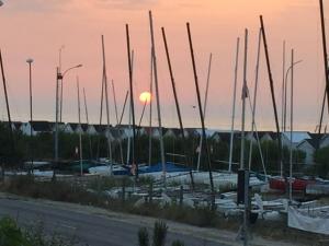Maisons de vacances Les Volets Bleus-Charmante maison entierement equipee face a la mer pour 2 a 6 personnes : photos des chambres