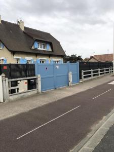 Maisons de vacances Les Volets Bleus-Charmante maison entierement equipee face a la mer pour 2 a 6 personnes : photos des chambres