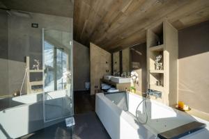 Suite with Spa Bath room in Bergman Mountain Hotel