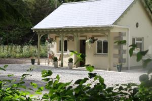 Three-Bedroom Cottage room in Blessingbourne Cottages & Apartments