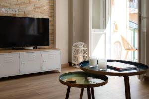 L19 1BDR Massena central 2mins SeaPromenadeACBalcony