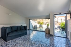 Porta di Castro Design Apartment with Terrace by Wonderful Italy