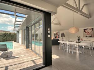 Maisons de vacances Holiday Home Villa Noalou - RHU353 by Interhome : photos des chambres