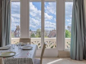 Apartment Marie Antoinette-1 by Interhome