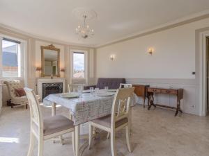 Appartements Apartment Marie Antoinette-1 by Interhome : photos des chambres