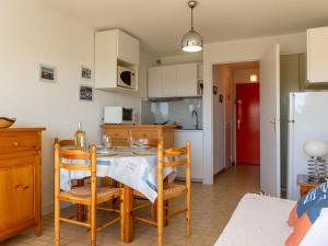 Studio Los Amigos-9 by Interhome