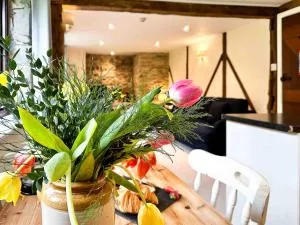 Lake Cottages at Cwm Chwefru - Llanafan-fawr