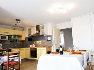 Apartment Les Grandes Bleues 2-5 by Interhome