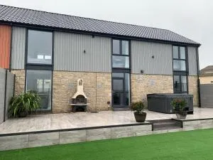 Llawnroc - Gunwalloe