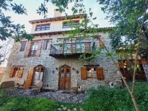 Large Stone Villa with garden. - Órion