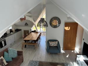 Beautiful, spacious 3 bed Brixham apartment