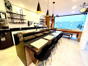 Piscina com Hidro,Ping Pong e sinuca em Cond