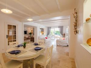 Maisons de vacances Holiday Home Villa Cyrnos by Interhome : photos des chambres