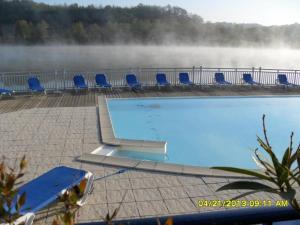 Appartements Appt HAMEAU DU LAC avec piscine et vue sur le lac : photos des chambres