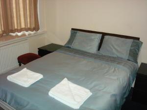 Budget Double Room with Shared Bathroom room in Forest Gate Hotel