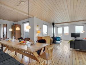 Holiday Home Awer - 300m to the inlet by Interhome