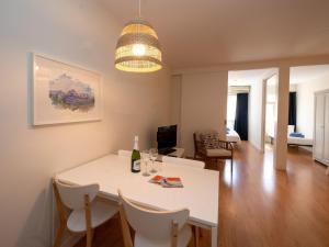 Apartment Sagrada Familia- Rossello by Interhome