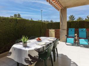 Apartment Edificio Luxor by Interhome