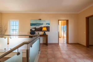 Villa Chris by Gabi Miguel