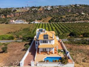 Villa Chris by Gabi Miguel